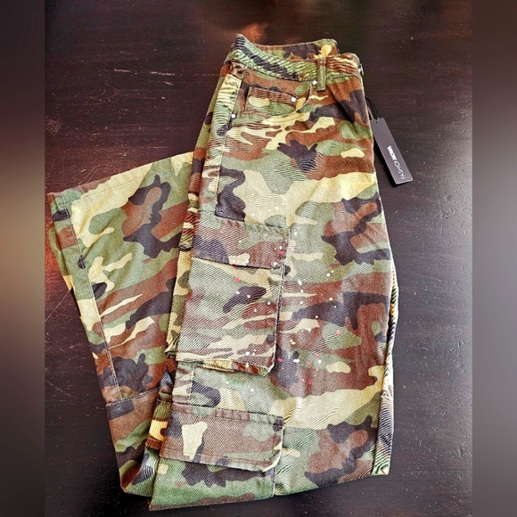 Womans Camouflage Cargo Pants Size M - Picture 1 of 7